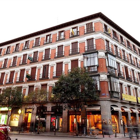 Hostal Sil & Serranos Madrid Kültér fotó